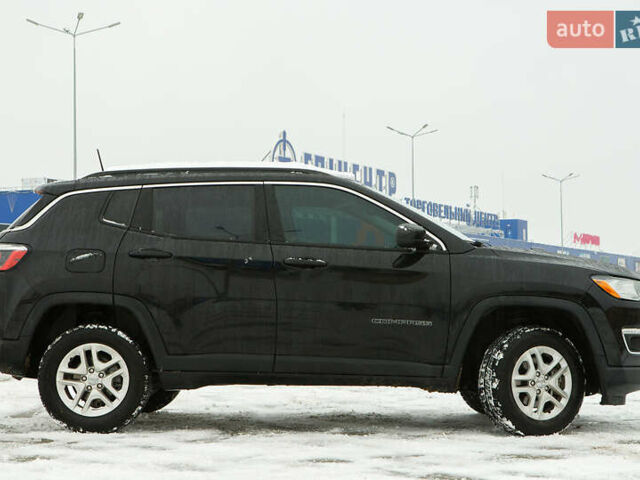 Чорний Джип Compass, об'ємом двигуна 2.4 л та пробігом 33 тис. км за 15590 $, фото 3 на Automoto.ua