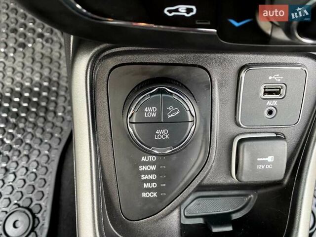 Черный Джип Компас, объемом двигателя 2.4 л и пробегом 93 тыс. км за 16950 $, фото 50 на Automoto.ua