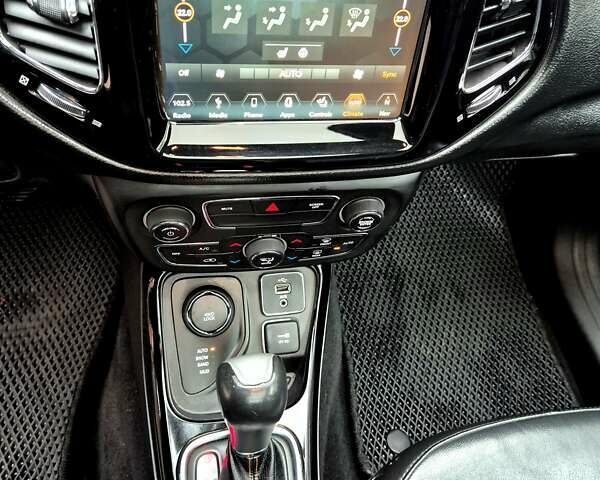 Черный Джип Компас, объемом двигателя 2.36 л и пробегом 117 тыс. км за 15800 $, фото 23 на Automoto.ua