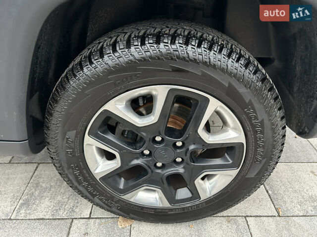 Черный Джип Компас, объемом двигателя 2.36 л и пробегом 165 тыс. км за 19000 $, фото 23 на Automoto.ua