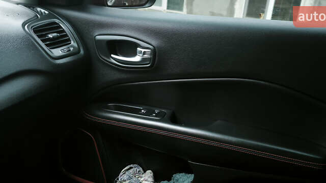 Черный Джип Компас, объемом двигателя 2.36 л и пробегом 41 тыс. км за 19000 $, фото 25 на Automoto.ua