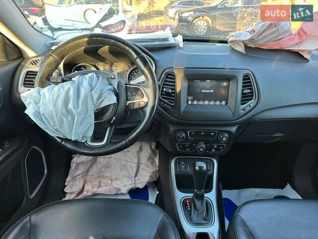 Черный Джип Компас, объемом двигателя 2.4 л и пробегом 124 тыс. км за 10500 $, фото 10 на Automoto.ua