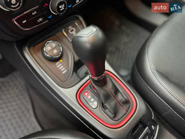 Чорний Джип Compass, об'ємом двигуна 2.4 л та пробігом 122 тис. км за 16377 $, фото 20 на Automoto.ua