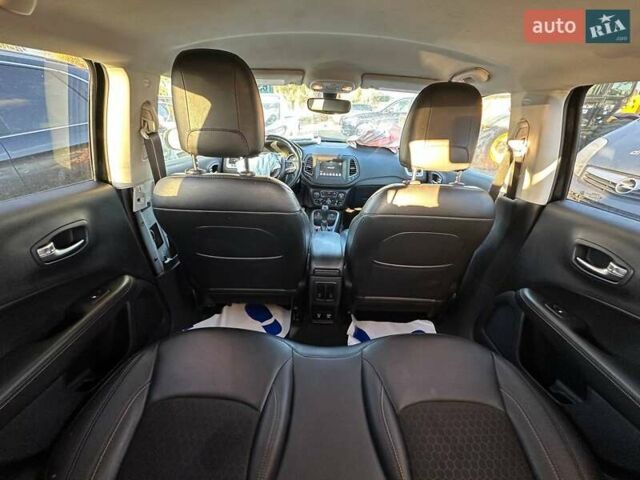 Черный Джип Компас, объемом двигателя 2.4 л и пробегом 124 тыс. км за 10500 $, фото 13 на Automoto.ua