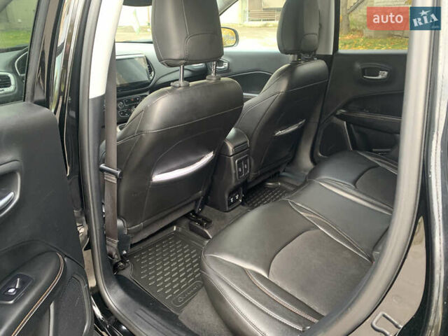 Джип Компас 2018 в Львове на Automoto.ua Черный Джип Компас, объемом двигателя 2.36 л и пробегом 136 тыс. км за 14400 $, фото 28 на Automoto.ua