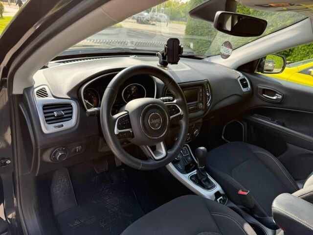 Черный Джип Компас, объемом двигателя 2.4 л и пробегом 146 тыс. км за 13500 $, фото 4 на Automoto.ua