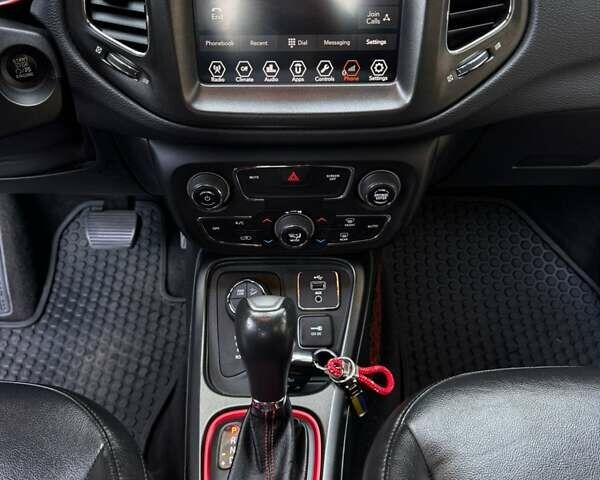 Черный Джип Компас, объемом двигателя 2.36 л и пробегом 92 тыс. км за 17600 $, фото 13 на Automoto.ua