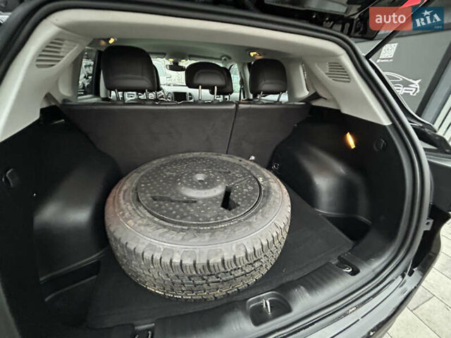 Черный Джип Компас, объемом двигателя 2.36 л и пробегом 165 тыс. км за 19000 $, фото 43 на Automoto.ua