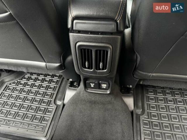 Черный Джип Компас, объемом двигателя 2.36 л и пробегом 110 тыс. км за 15000 $, фото 32 на Automoto.ua