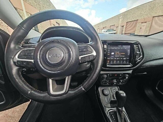 Черный Джип Компас, объемом двигателя 0 л и пробегом 72 тыс. км за 10800 $, фото 4 на Automoto.ua