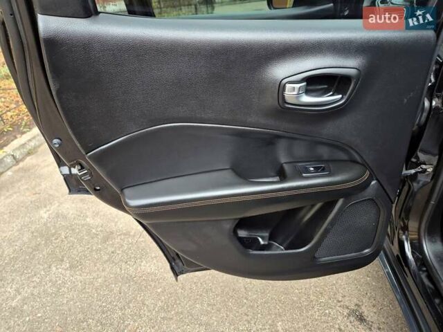 Черный Джип Компас, объемом двигателя 2.36 л и пробегом 117 тыс. км за 15800 $, фото 37 на Automoto.ua