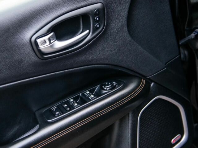 Черный Джип Компас, объемом двигателя 2.4 л и пробегом 98 тыс. км за 9000 $, фото 15 на Automoto.ua