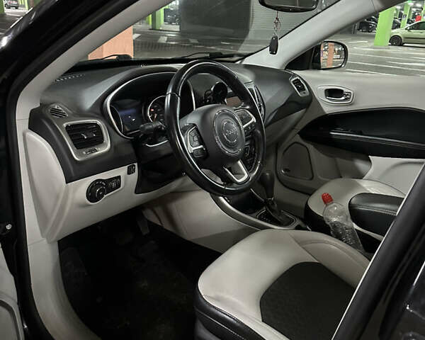 Чорний Джип Compass, об'ємом двигуна 2.4 л та пробігом 105 тис. км за 14400 $, фото 3 на Automoto.ua