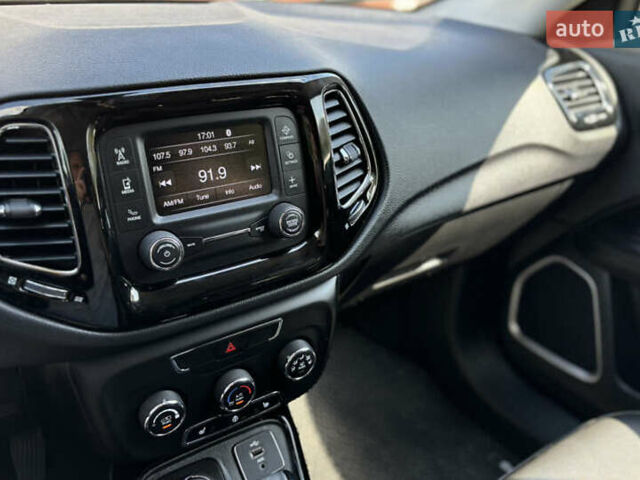 Чорний Джип Compass, об'ємом двигуна 2.36 л та пробігом 114 тис. км за 15000 $, фото 7 на Automoto.ua