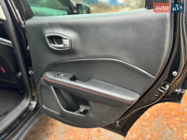 Чорний Джип Compass, об'ємом двигуна 2.4 л та пробігом 122 тис. км за 16377 $, фото 24 на Automoto.ua