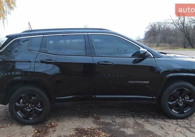Черный Джип Компас, объемом двигателя 2.4 л и пробегом 151 тыс. км за 13999 $, фото 3 на Automoto.ua