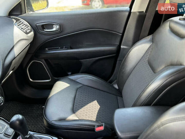 Чорний Джип Compass, об'ємом двигуна 2.36 л та пробігом 114 тис. км за 15000 $, фото 9 на Automoto.ua