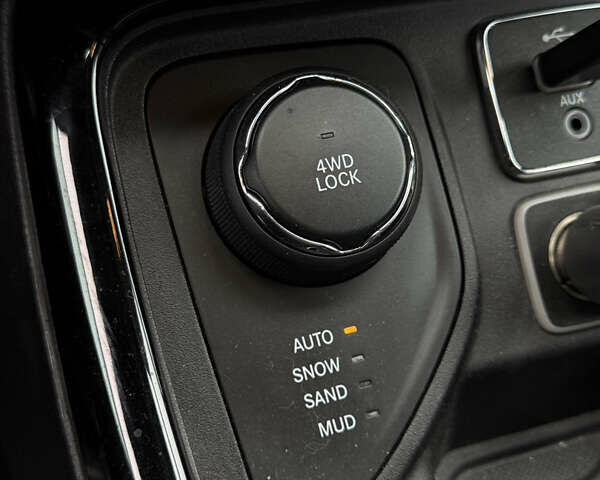 Черный Джип Компас, объемом двигателя 2.4 л и пробегом 58 тыс. км за 16300 $, фото 29 на Automoto.ua