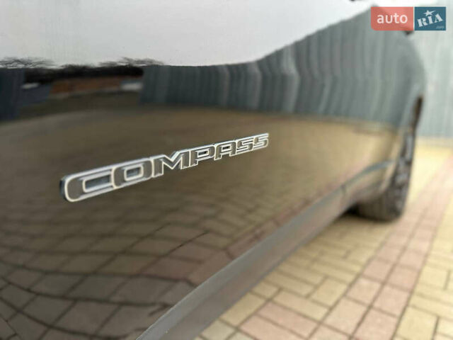 Черный Джип Компас, объемом двигателя 2.36 л и пробегом 157 тыс. км за 15300 $, фото 45 на Automoto.ua