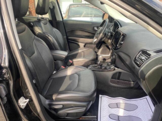 Черный Джип Компас, объемом двигателя 2.4 л и пробегом 48 тыс. км за 9000 $, фото 8 на Automoto.ua