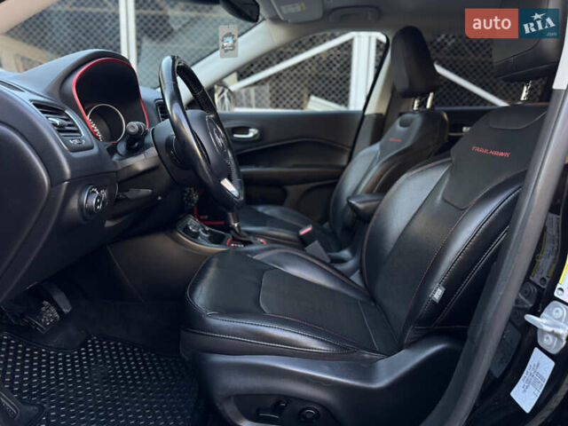Джип Compass 2019 у Луцьку на Automoto.ua Чорний Джип Compass, об'ємом двигуна 2 л та пробігом 231 тис. км за 18999 $, фото 47 на Automoto.ua