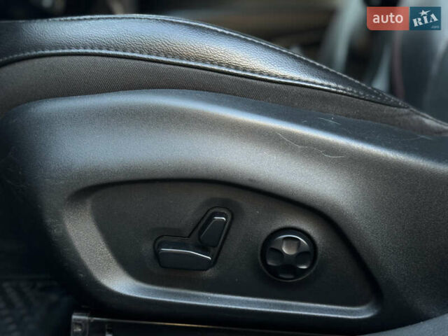 Джип Compass 2019 у Луцьку на Automoto.ua Чорний Джип Compass, об'ємом двигуна 2 л та пробігом 231 тис. км за 18999 $, фото 46 на Automoto.ua