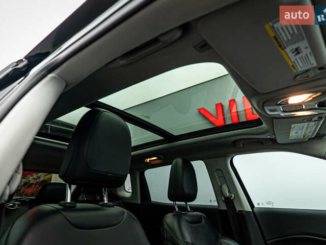 Джип Compass 2019 у Києві на Automoto.ua Чорний Джип Compass, об'ємом двигуна 2.4 л та пробігом 101 тис. км за 15402 $, фото 20 на Automoto.ua