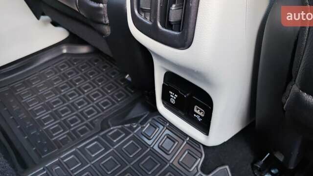Чорний Джип Compass, об'ємом двигуна 2.4 л та пробігом 53 тис. км за 16700 $, фото 7 на Automoto.ua