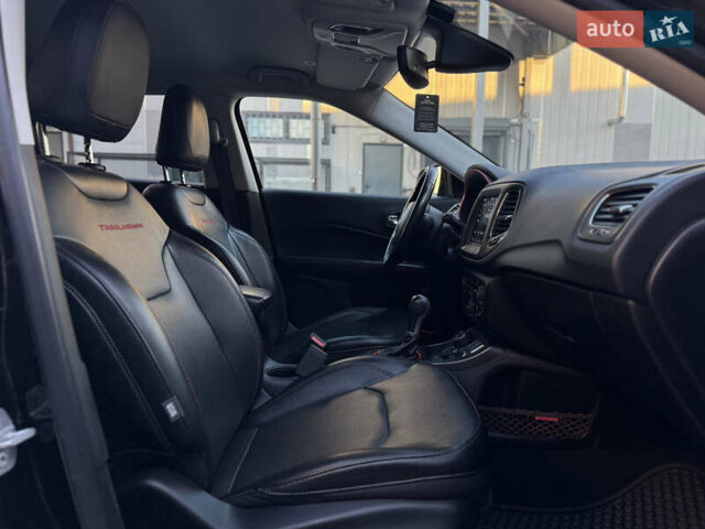 Джип Compass 2019 у Луцьку на Automoto.ua Чорний Джип Compass, об'ємом двигуна 2 л та пробігом 231 тис. км за 18999 $, фото 32 на Automoto.ua