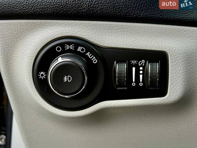 Черный Джип Компас, объемом двигателя 2.36 л и пробегом 55 тыс. км за 16900 $, фото 17 на Automoto.ua