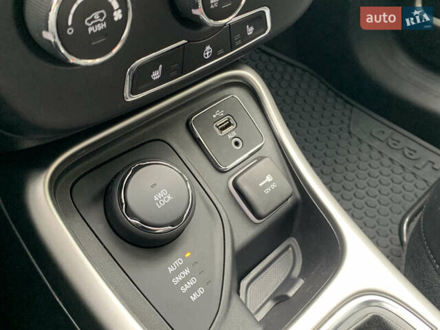 Чорний Джип Compass, об'ємом двигуна 2.4 л та пробігом 47 тис. км за 16500 $, фото 23 на Automoto.ua