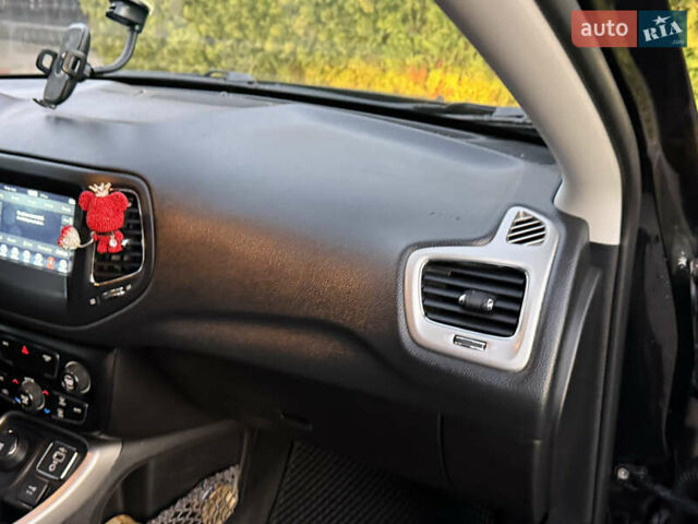 Черный Джип Компас, объемом двигателя 2.4 л и пробегом 174 тыс. км за 15700 $, фото 30 на Automoto.ua