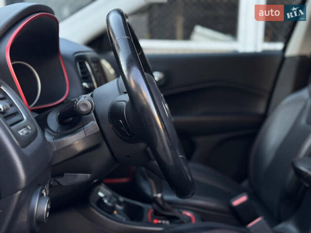Джип Compass 2019 у Луцьку на Automoto.ua Чорний Джип Compass, об'ємом двигуна 2 л та пробігом 231 тис. км за 18999 $, фото 43 на Automoto.ua