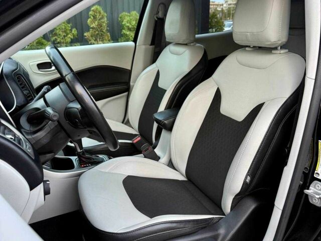 Черный Джип Компас, объемом двигателя 2.4 л и пробегом 55 тыс. км за 16900 $, фото 10 на Automoto.ua