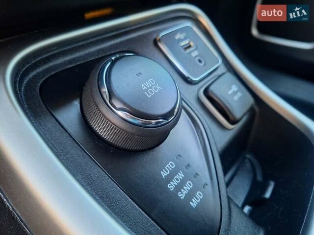 Черный Джип Компас, объемом двигателя 2.36 л и пробегом 135 тыс. км за 13850 $, фото 65 на Automoto.ua
