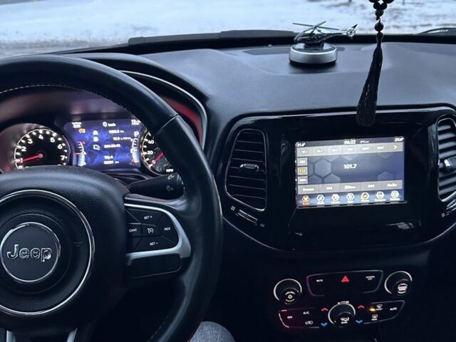 Черный Джип Компас, объемом двигателя 2.4 л и пробегом 90 тыс. км за 17400 $, фото 5 на Automoto.ua