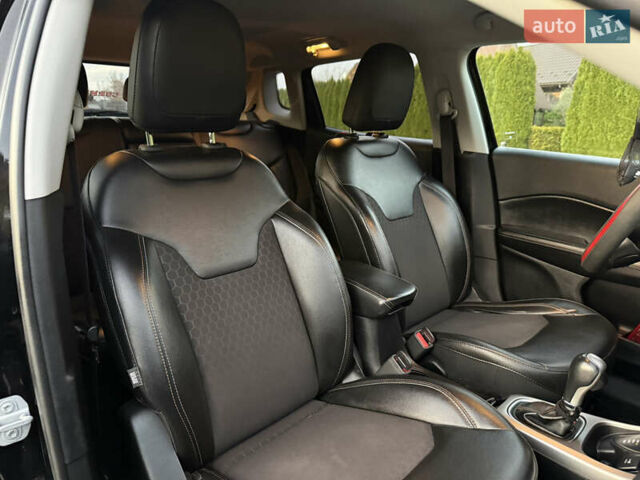 Черный Джип Компас, объемом двигателя 2.4 л и пробегом 174 тыс. км за 15700 $, фото 27 на Automoto.ua