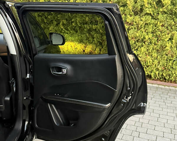 Черный Джип Компас, объемом двигателя 2.4 л и пробегом 174 тыс. км за 15700 $, фото 36 на Automoto.ua