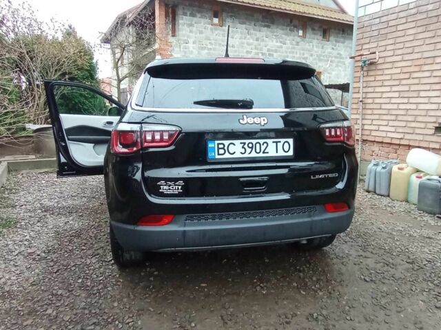 Черный Джип Компас, объемом двигателя 2.4 л и пробегом 53 тыс. км за 15500 $, фото 4 на Automoto.ua