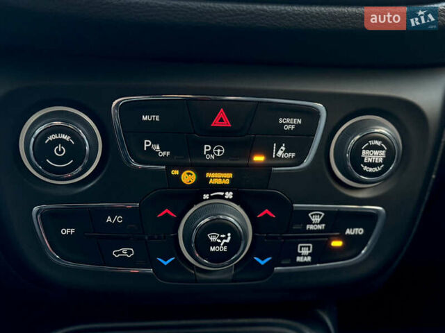 Джип Compass 2019 у Луцьку на Automoto.ua Чорний Джип Compass, об'ємом двигуна 2 л та пробігом 231 тис. км за 18999 $, фото 20 на Automoto.ua