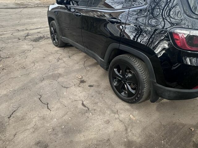 Черный Джип Компас, объемом двигателя 2.4 л и пробегом 98 тыс. км за 17300 $, фото 12 на Automoto.ua