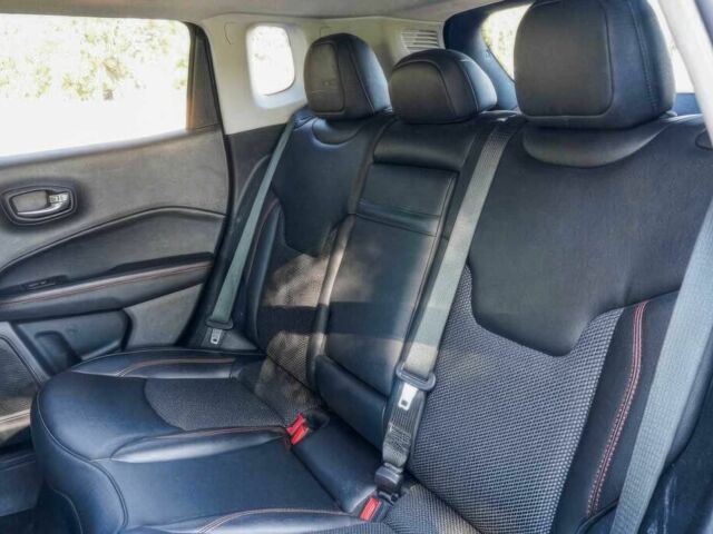 Черный Джип Компас, объемом двигателя 2.4 л и пробегом 33 тыс. км за 11600 $, фото 9 на Automoto.ua