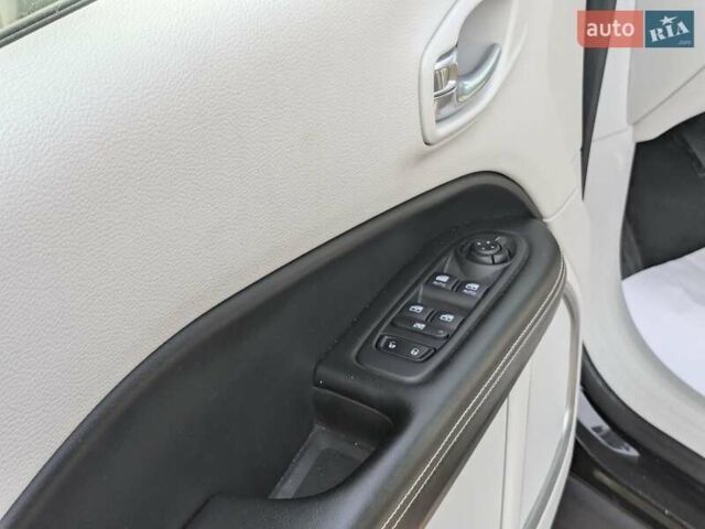 Черный Джип Компас, объемом двигателя 2.36 л и пробегом 48 тыс. км за 16200 $, фото 26 на Automoto.ua
