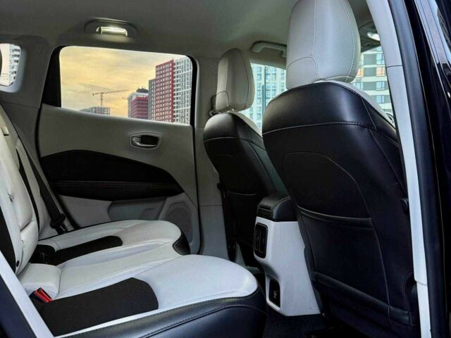 Черный Джип Компас, объемом двигателя 2.4 л и пробегом 55 тыс. км за 16900 $, фото 12 на Automoto.ua