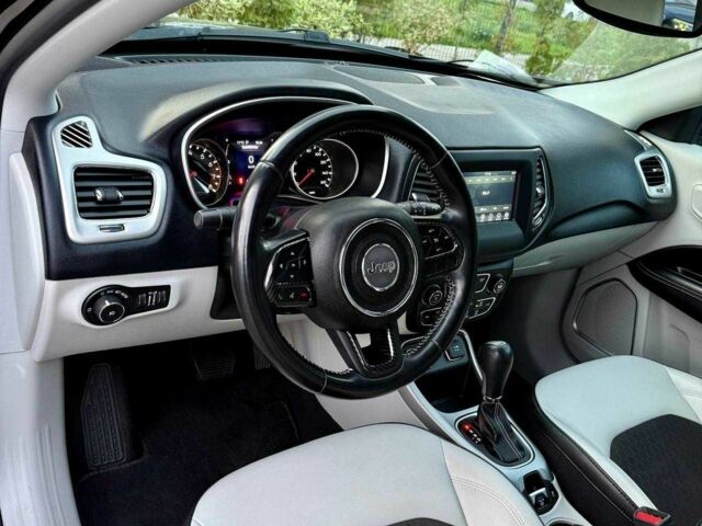 Черный Джип Компас, объемом двигателя 2.4 л и пробегом 55 тыс. км за 16900 $, фото 8 на Automoto.ua