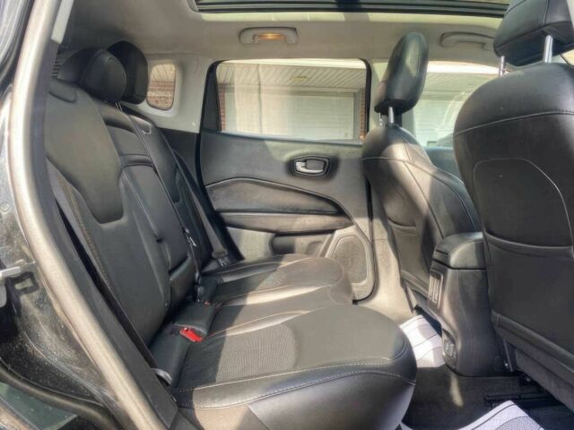 Черный Джип Компас, объемом двигателя 2.4 л и пробегом 48 тыс. км за 9000 $, фото 10 на Automoto.ua