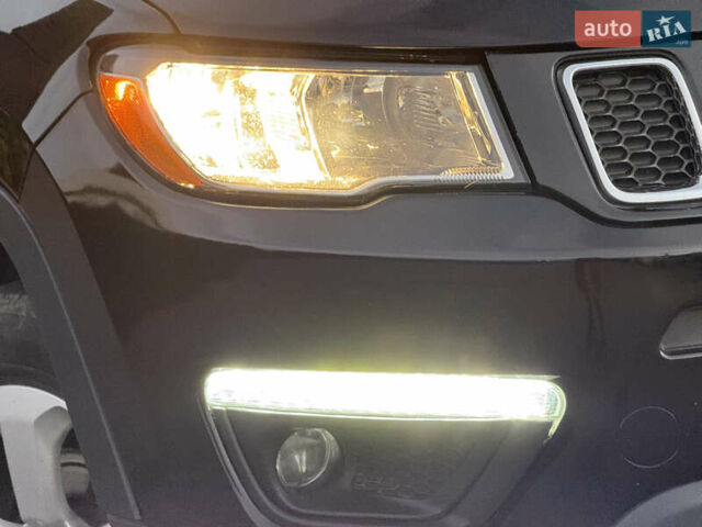 Черный Джип Компас, объемом двигателя 2.4 л и пробегом 174 тыс. км за 15700 $, фото 12 на Automoto.ua