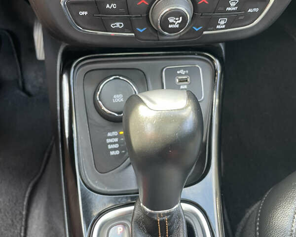 Чорний Джип Compass, об'ємом двигуна 2.36 л та пробігом 84 тис. км за 17700 $, фото 3 на Automoto.ua