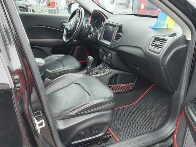 Черный Джип Компас, объемом двигателя 2.4 л и пробегом 59 тыс. км за 21500 $, фото 3 на Automoto.ua