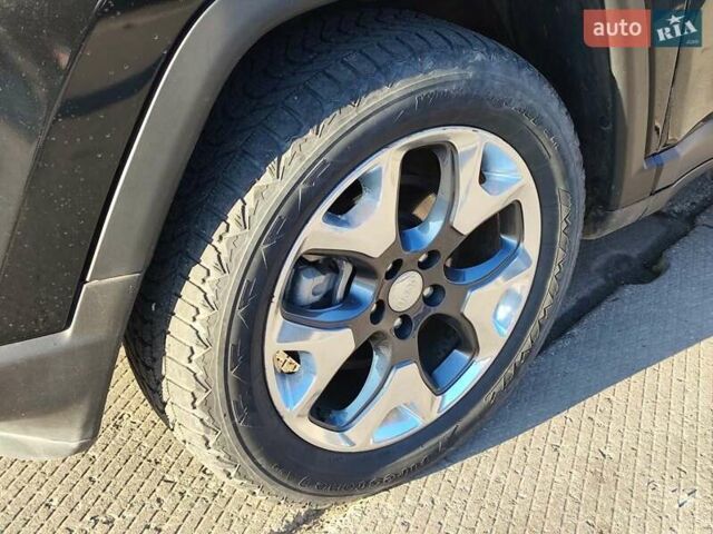 Черный Джип Компас, объемом двигателя 2.4 л и пробегом 52 тыс. км за 17290 $, фото 2 на Automoto.ua